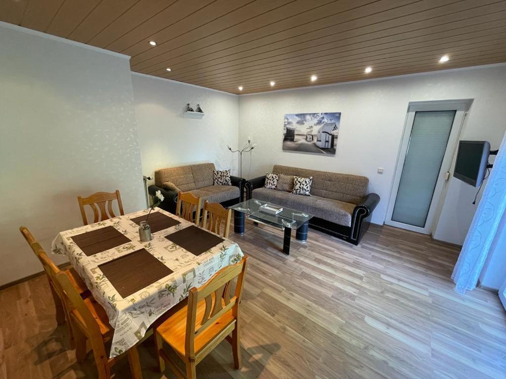 Ferienwohnung Lion Krummhoern Exterior photo